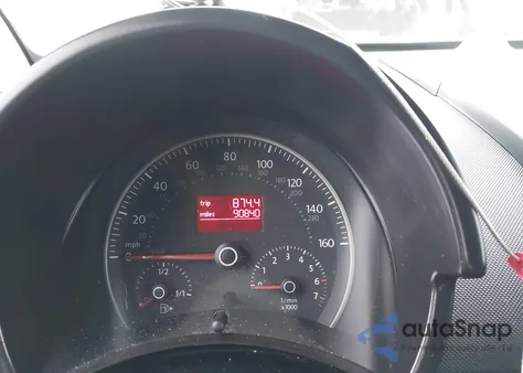 2010 Volkswagen New Beetle 2.5L z USA, uszkodzony, nr VIN 3VWRG3AL9AM006727